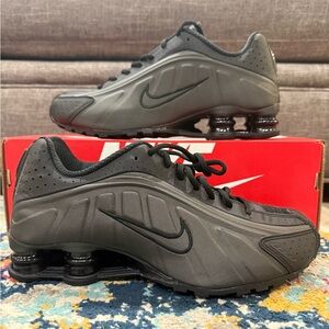 Size 9 - Nike Shox R4 “Triple Black” 2025